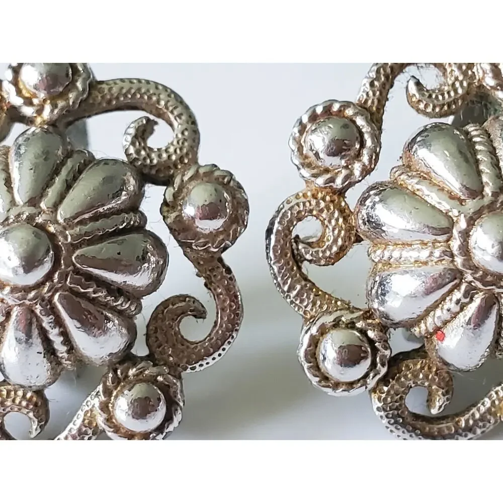Vintage Silver Crown Trifari Clip On Earrings